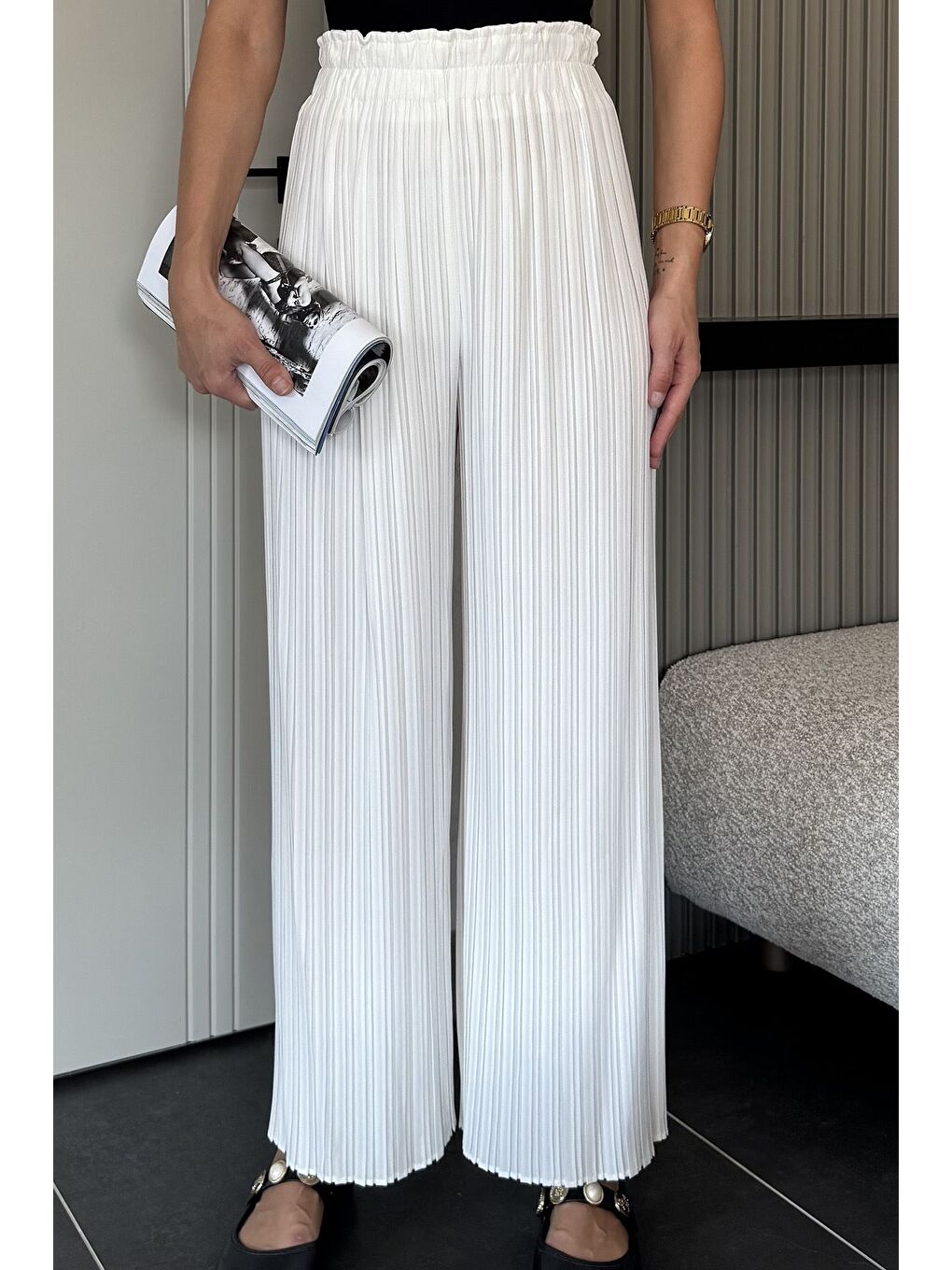 Ekru Kadın Pileli Bol Paça Pantolon-1