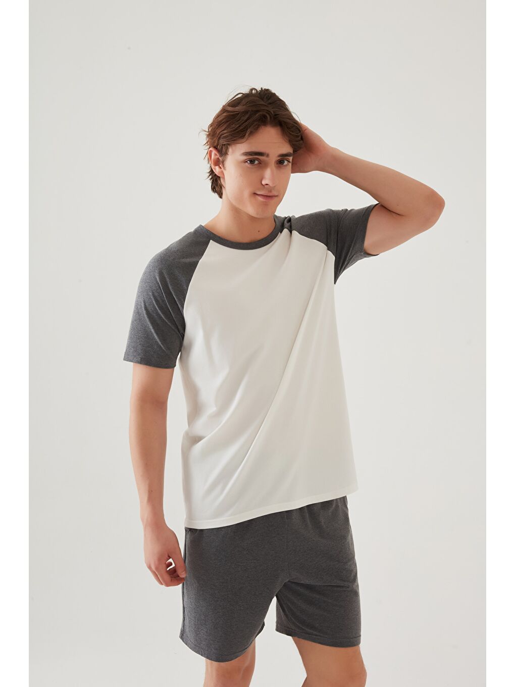 Gri Erkek Pamuklu Cep Detaylı Reglan Kol Pijama Takımı-2