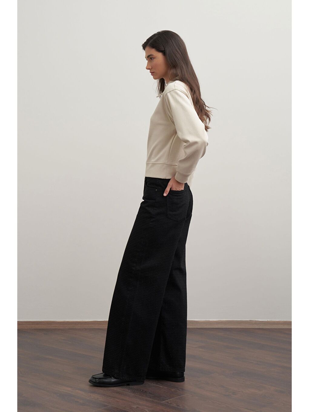 Siyah-Kırık İğne Dokulu Denim Pantolon-1