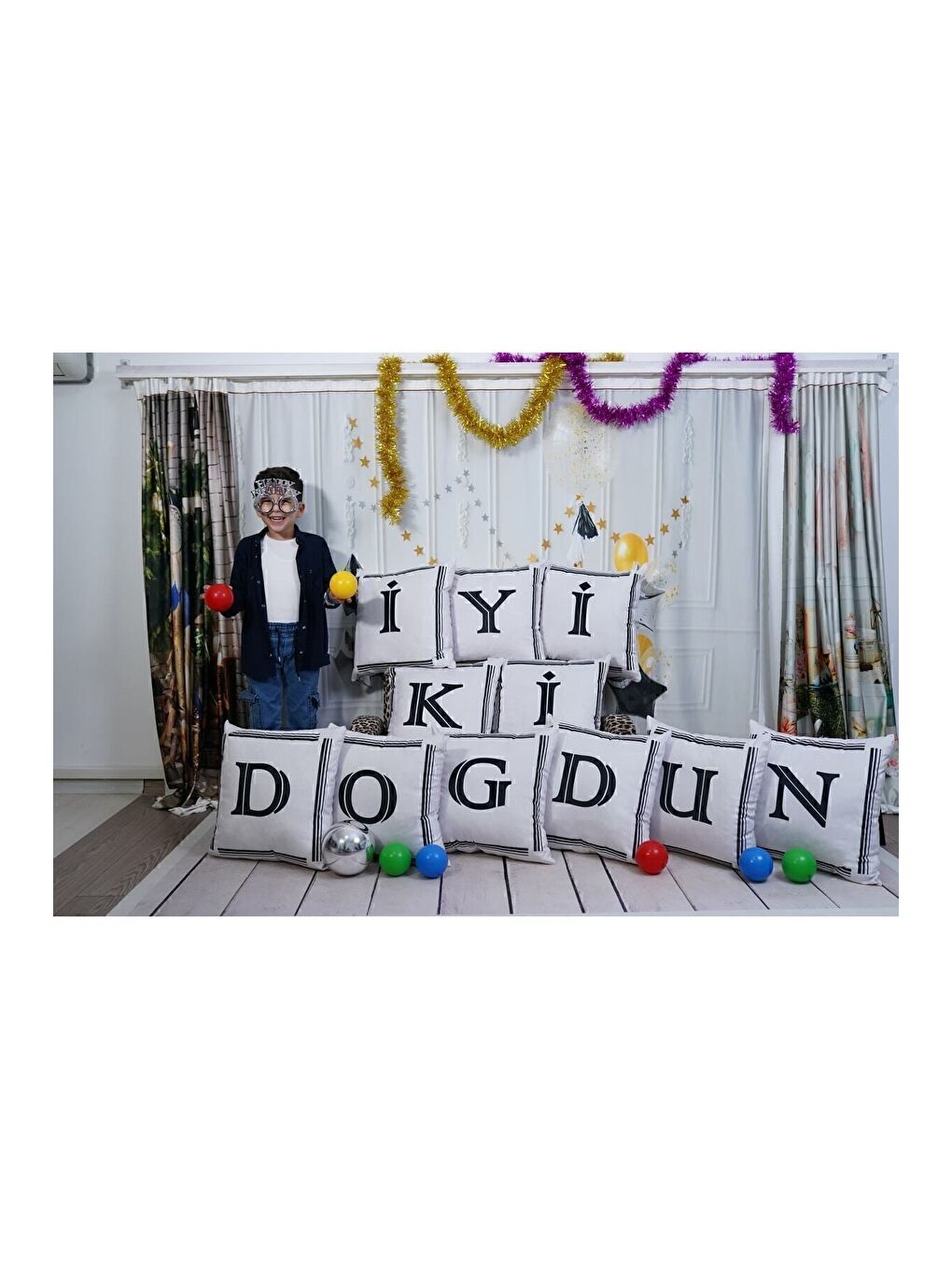 Beyaz Harfli Kırlent Kılıfı Kadife 43x43 Cm Çift Taraflı Ü Harfi Kedi Desenli Evlilik Teklifi Doğum Günü-4