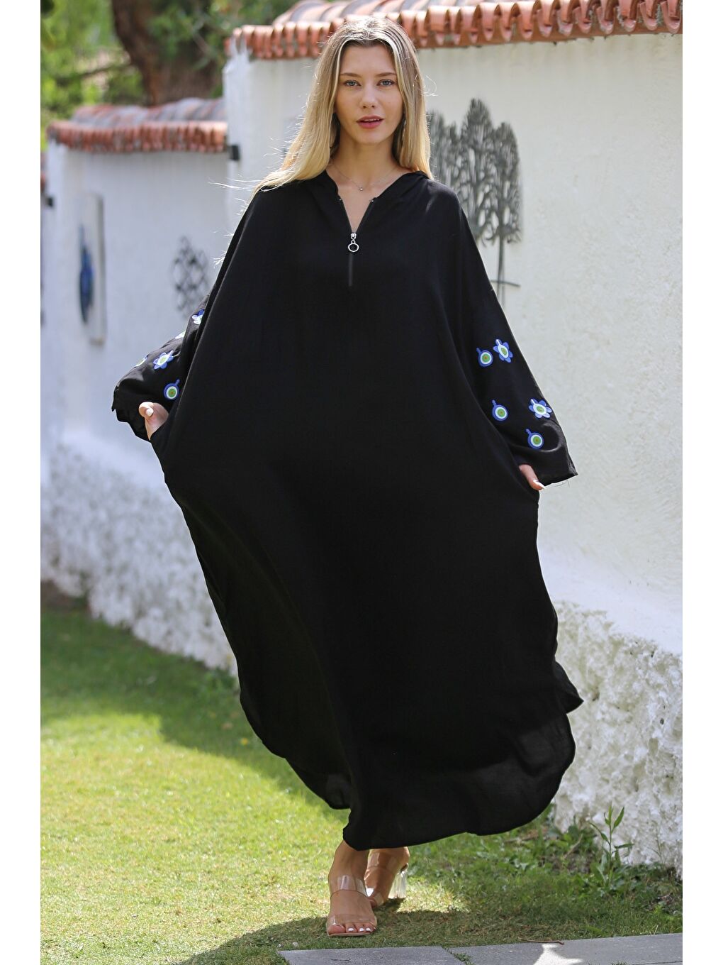 Siyah Kapüşonlu Uzun Kol Fermuarlı Baskılı Long Fit Dokuma Oversize Casual Elbise-1