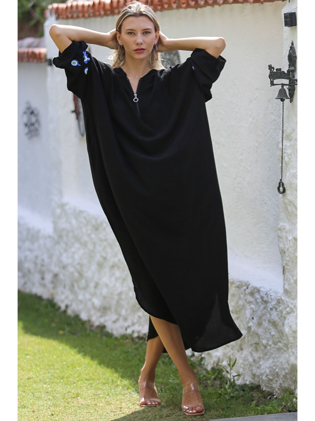 Siyah Kapüşonlu Uzun Kol Fermuarlı Baskılı Long Fit Dokuma Oversize Casual Elbise-4