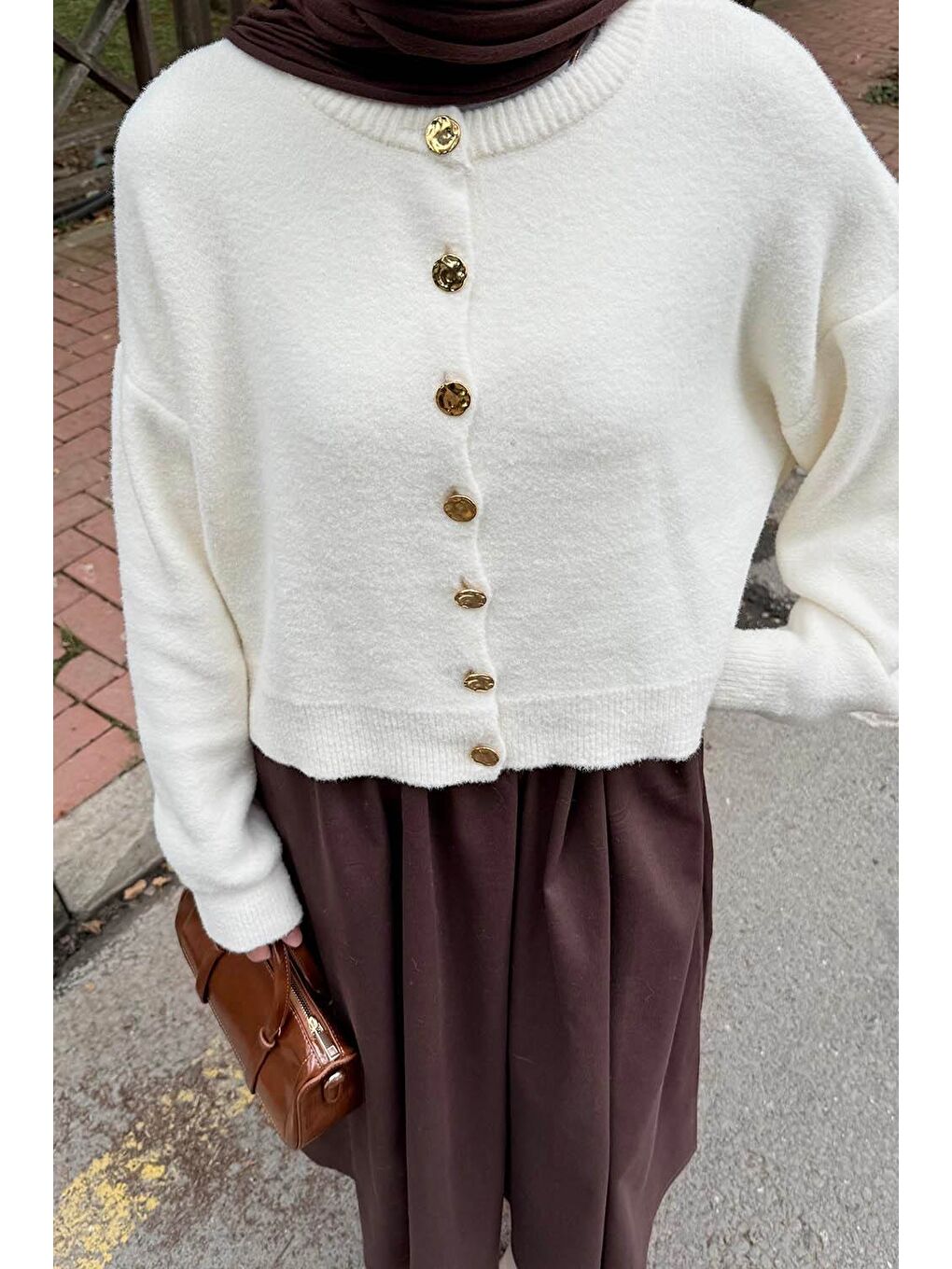 Gold Düğme Detaylı Hırka Beyaz-2