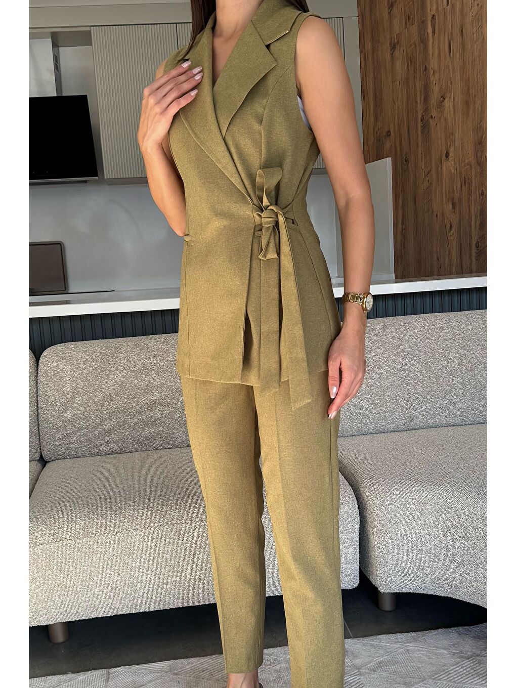 Yeşil Kadın Broş Detaylı Bel Lastikli Yelek Pantolon İkili Takım-1