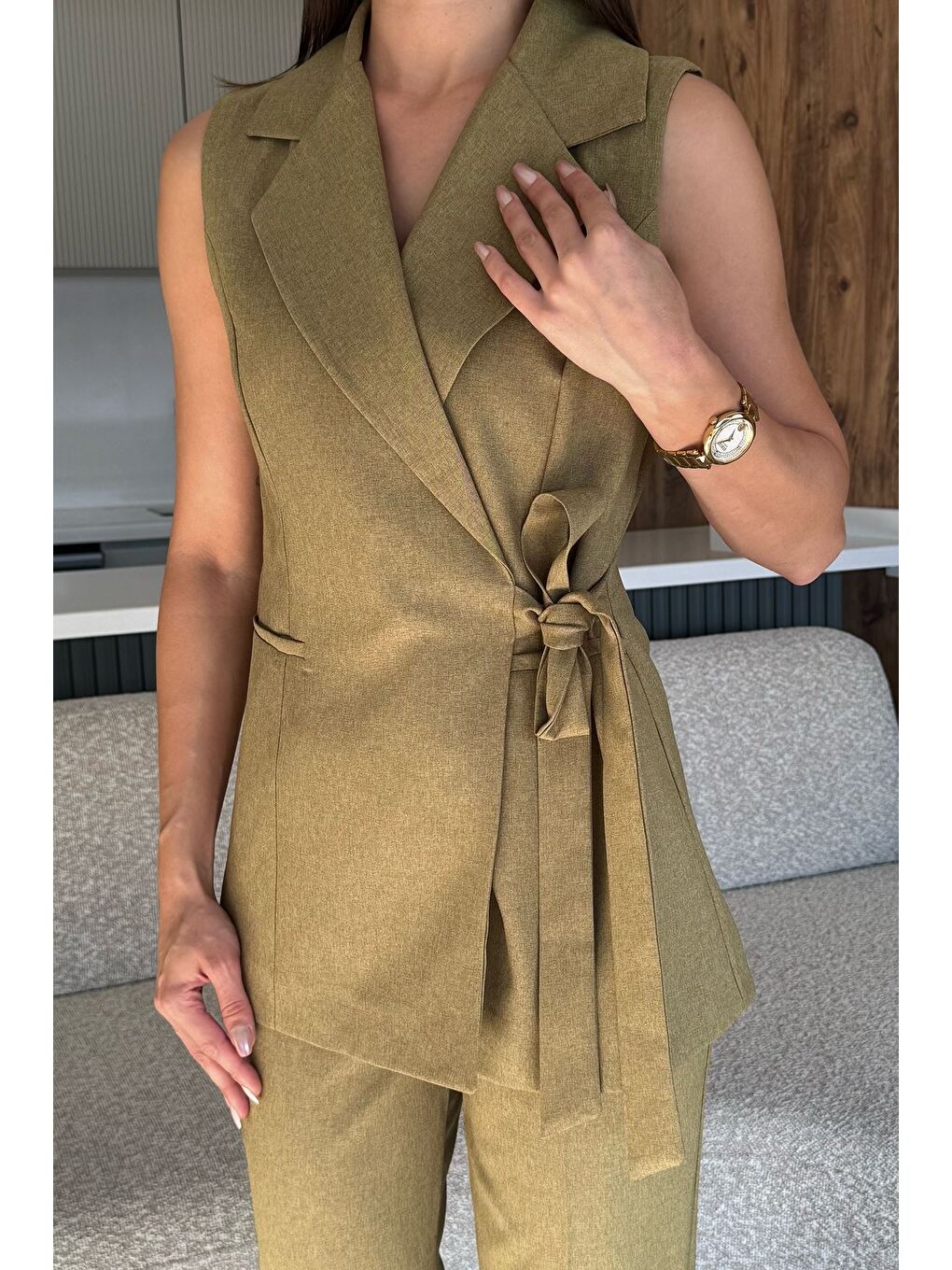 Yeşil Kadın Broş Detaylı Bel Lastikli Yelek Pantolon İkili Takım-2