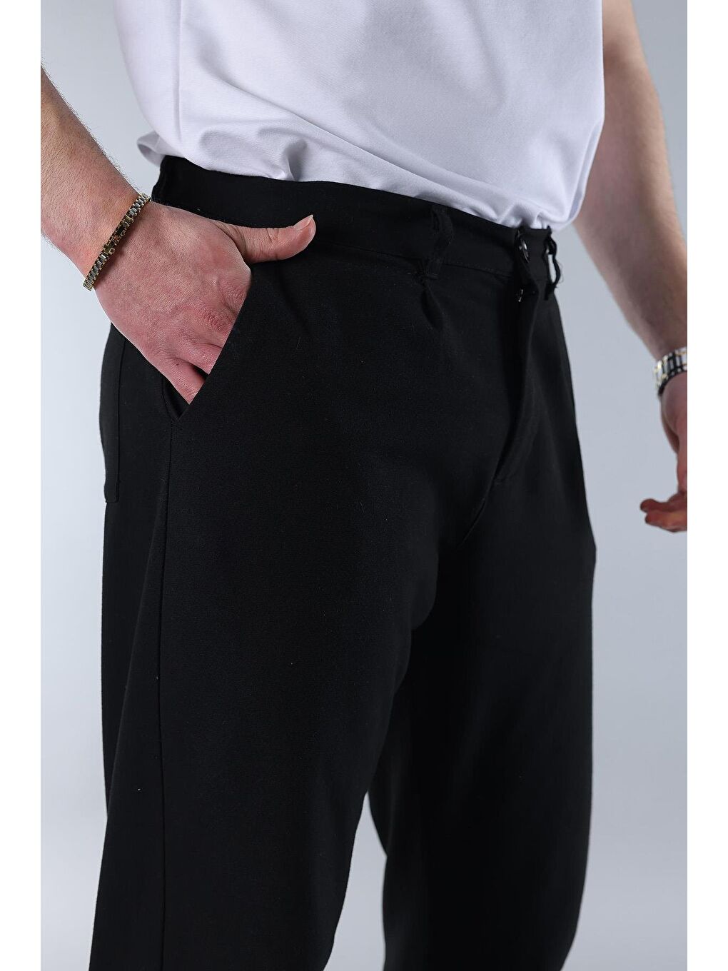 Siyah Regular Fit Düz Kesim Yan Cepli Erkek Pantolon 6540-5