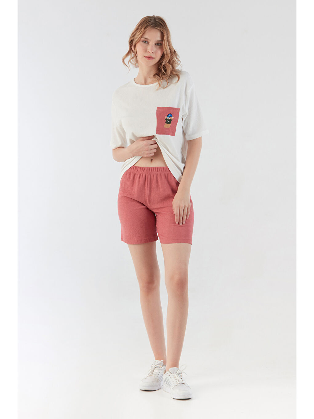 Pembe Bürümcük Kumaş Ayıcık Nakışlı Cepli Şortlu Takım-3