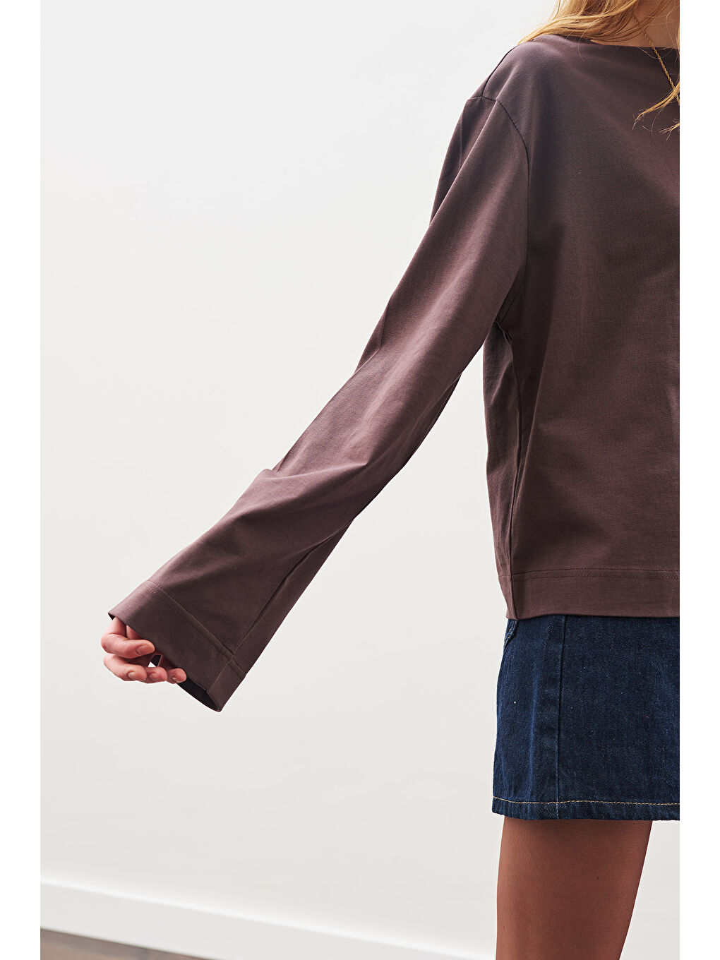 Kayık Yaka Uzun Kol Tshırt Kahverengi-4