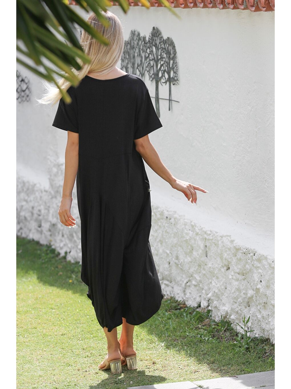 Siyah Havuz Yaka Kısa Kol Cepli Püsküllü Örme Casual Elbise-7