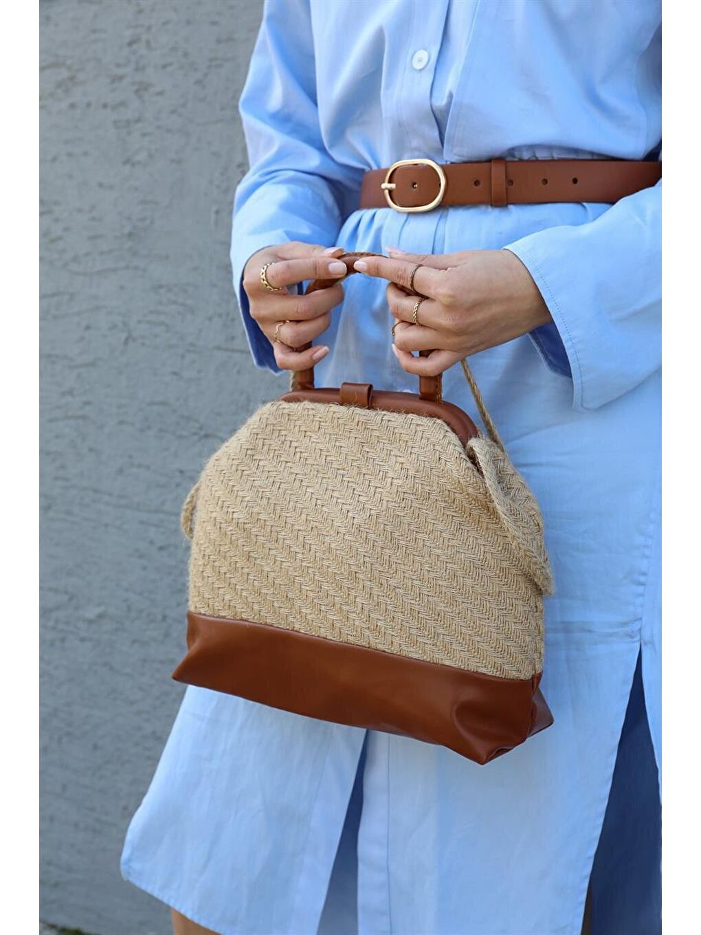 Kahverengi Mıknatıs Kapaklı Hasır El Ve Omuz Çantası Taba