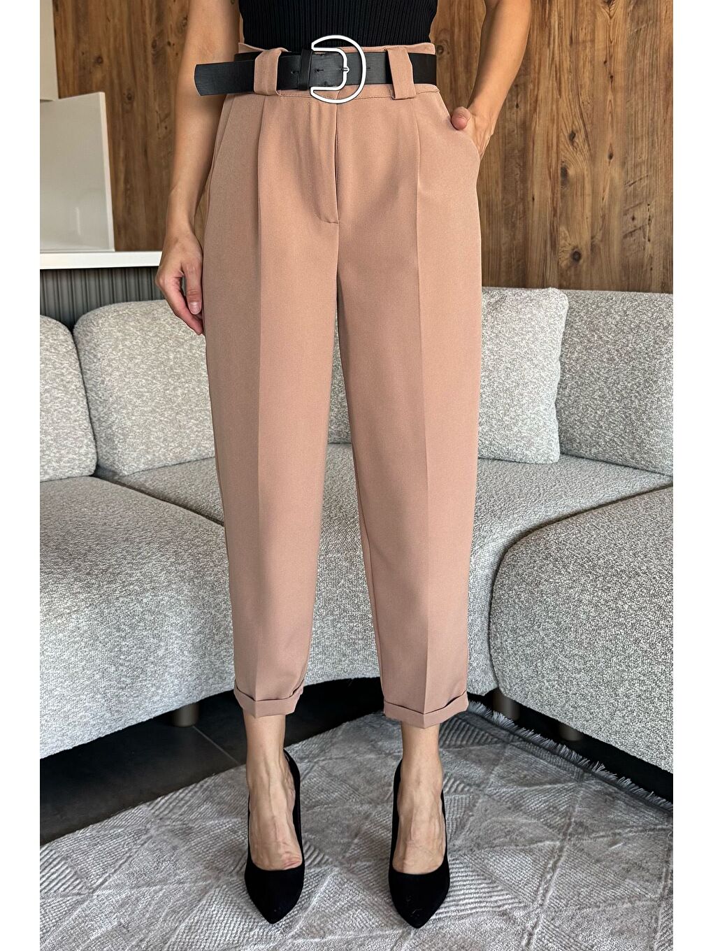 Ekru Kadın Kemer Aksesuarlı Duble Paça Pantolon