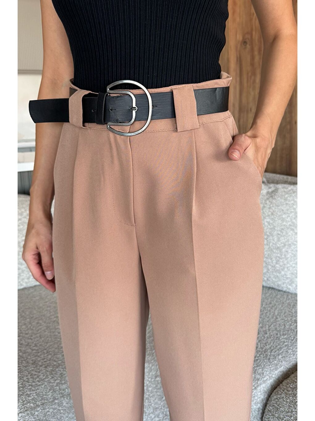 Ekru Kadın Kemer Aksesuarlı Duble Paça Pantolon-3