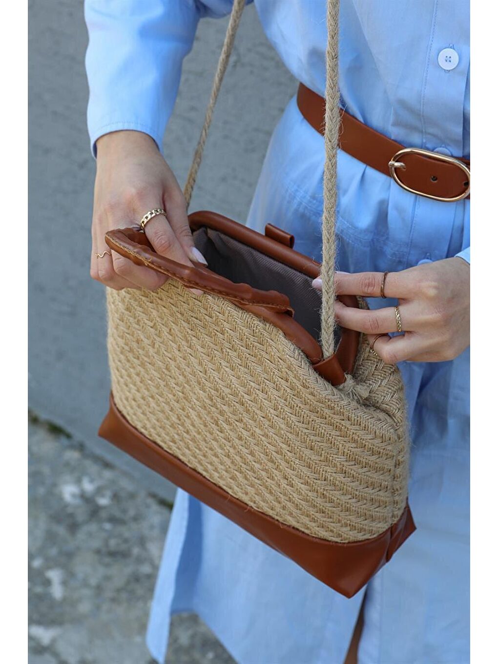 Kahverengi Mıknatıs Kapaklı Hasır El Ve Omuz Çantası Taba-3