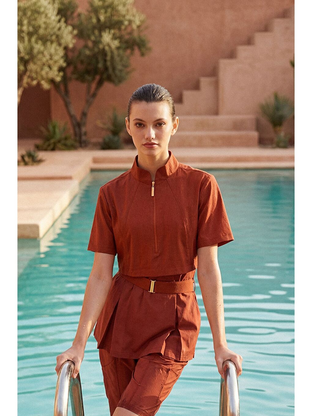 Kahverengi Vaha Koleksiyonu Dokulu Kumaş Kiremit Renk 5 Parça Yarı Kapalı Mayo Takımı 6030