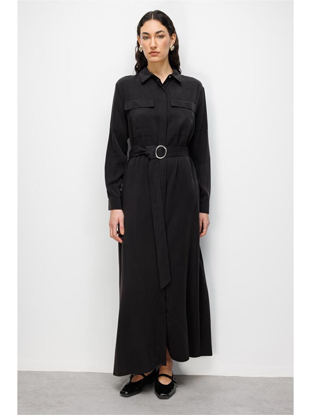 Çift Cepli Uzun Kemerli Siyah Safari Elbise