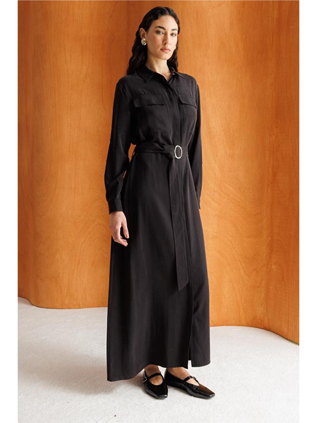 Çift Cepli Uzun Kemerli Siyah Safari Elbise-1