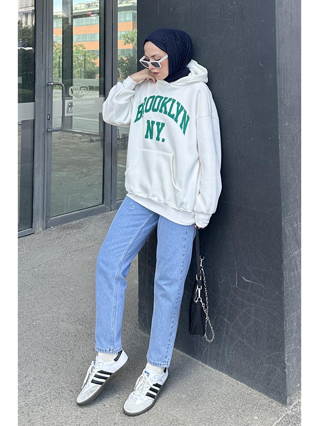 Brooklyn Baskılı Üç İplik Sweat Beyaz