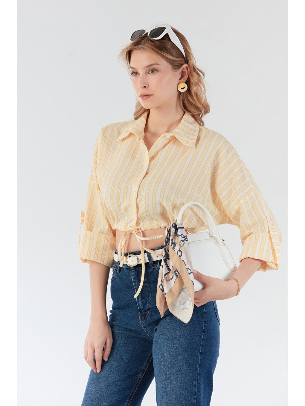 Sarı Çizgili Önü Bağlamalı Crop Gömlek