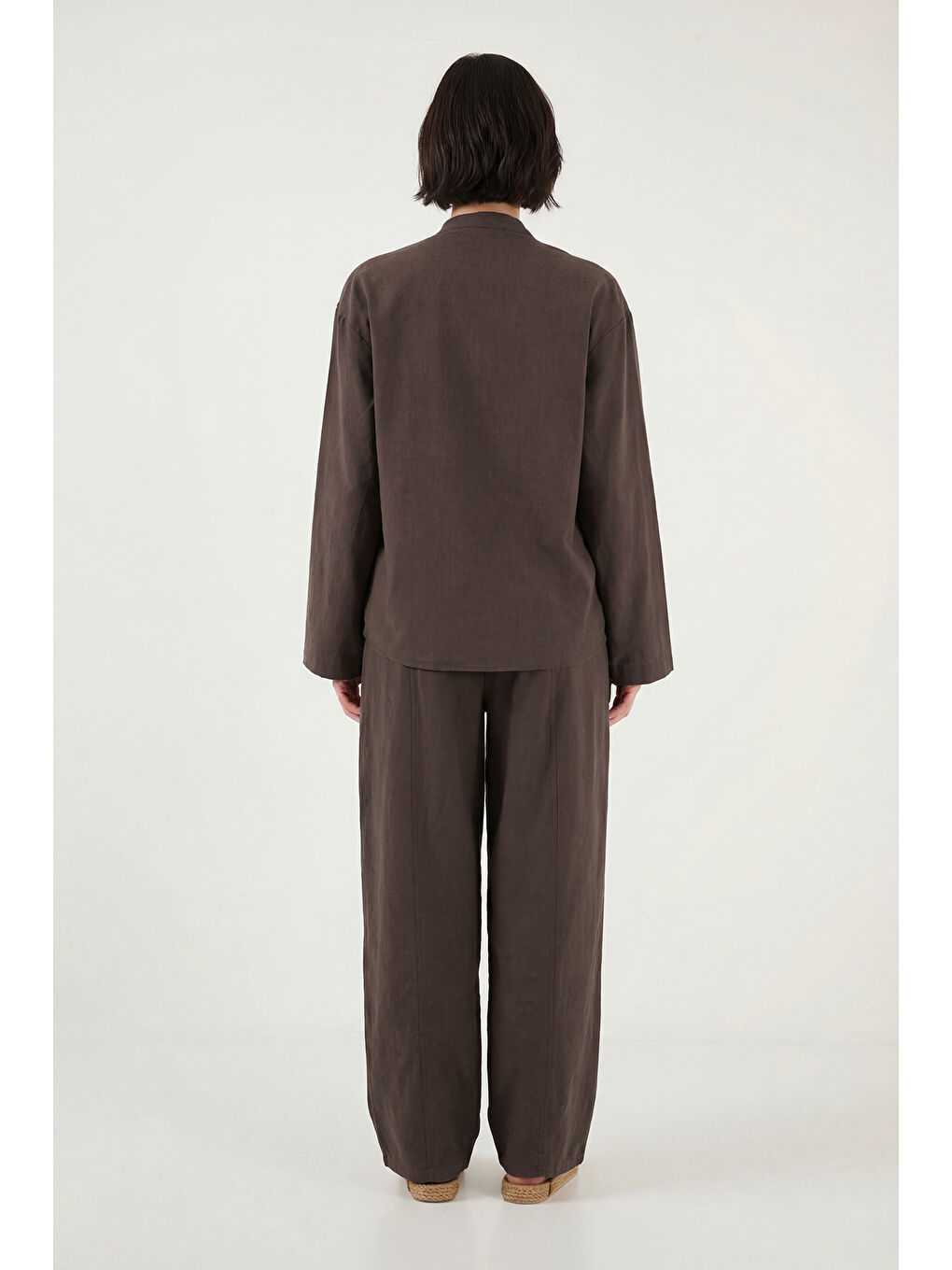 Kahverengi Pamuklu Hakim Yaka Kruvaze Düğmeli Kadın Takım 6928978-5