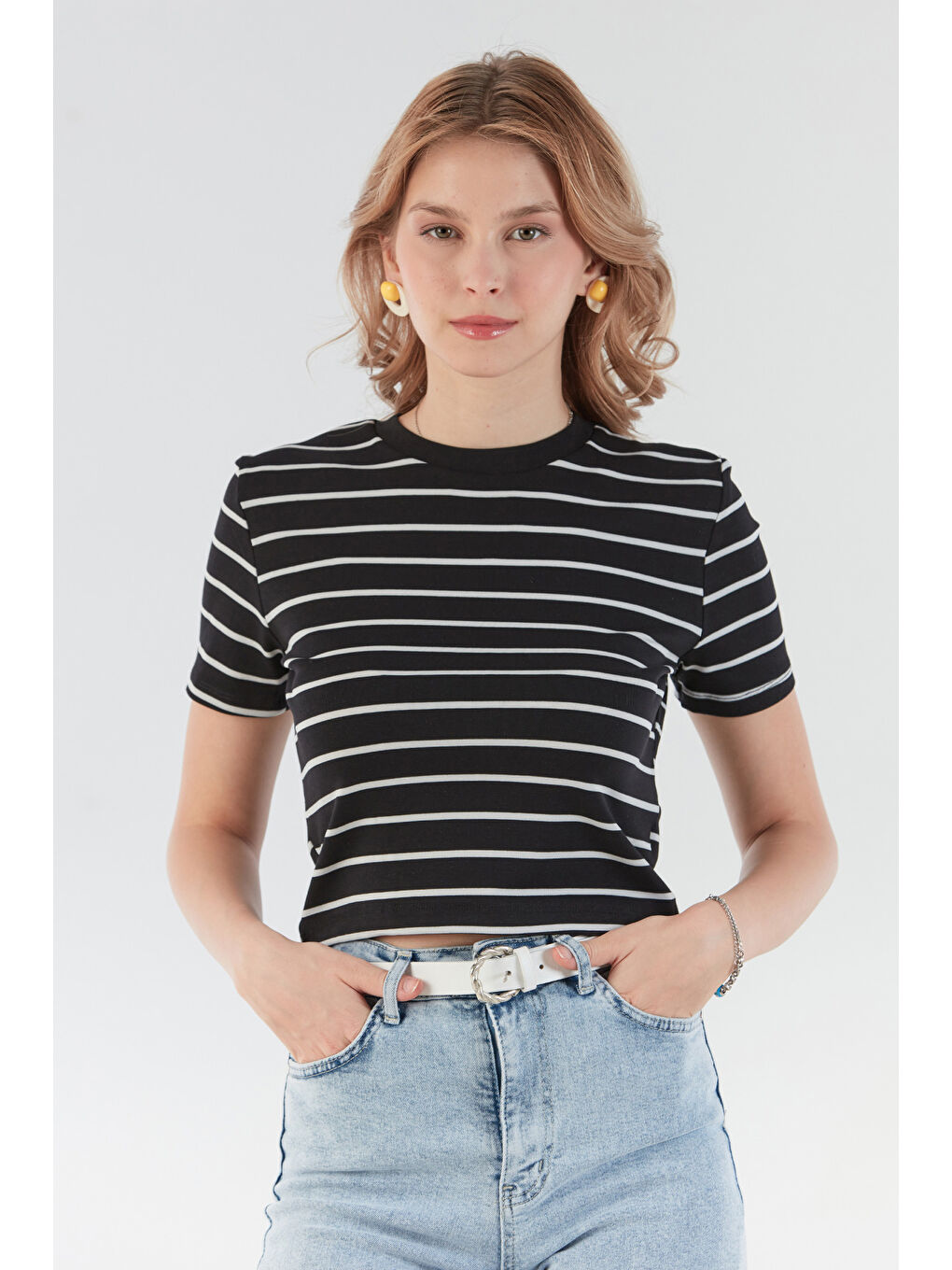 Siyah Basic Çizgili Crop Tişört-1