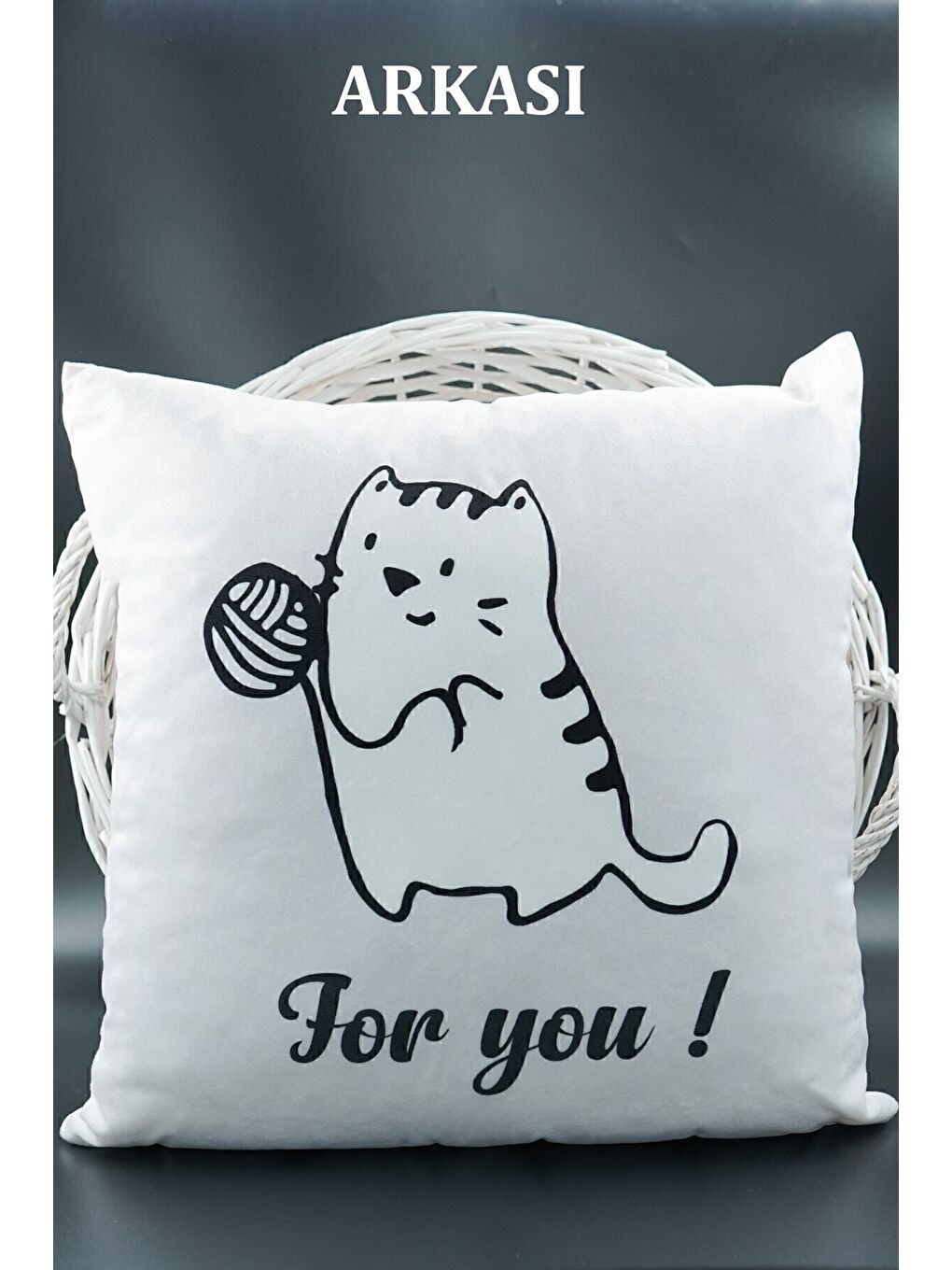 Beyaz Harfli Kırlent Kılıfı Kadife 43x43 Cm Çift Taraflı I Harfi Kedi Desenli Evlilik Teklifi Doğum Günü-1