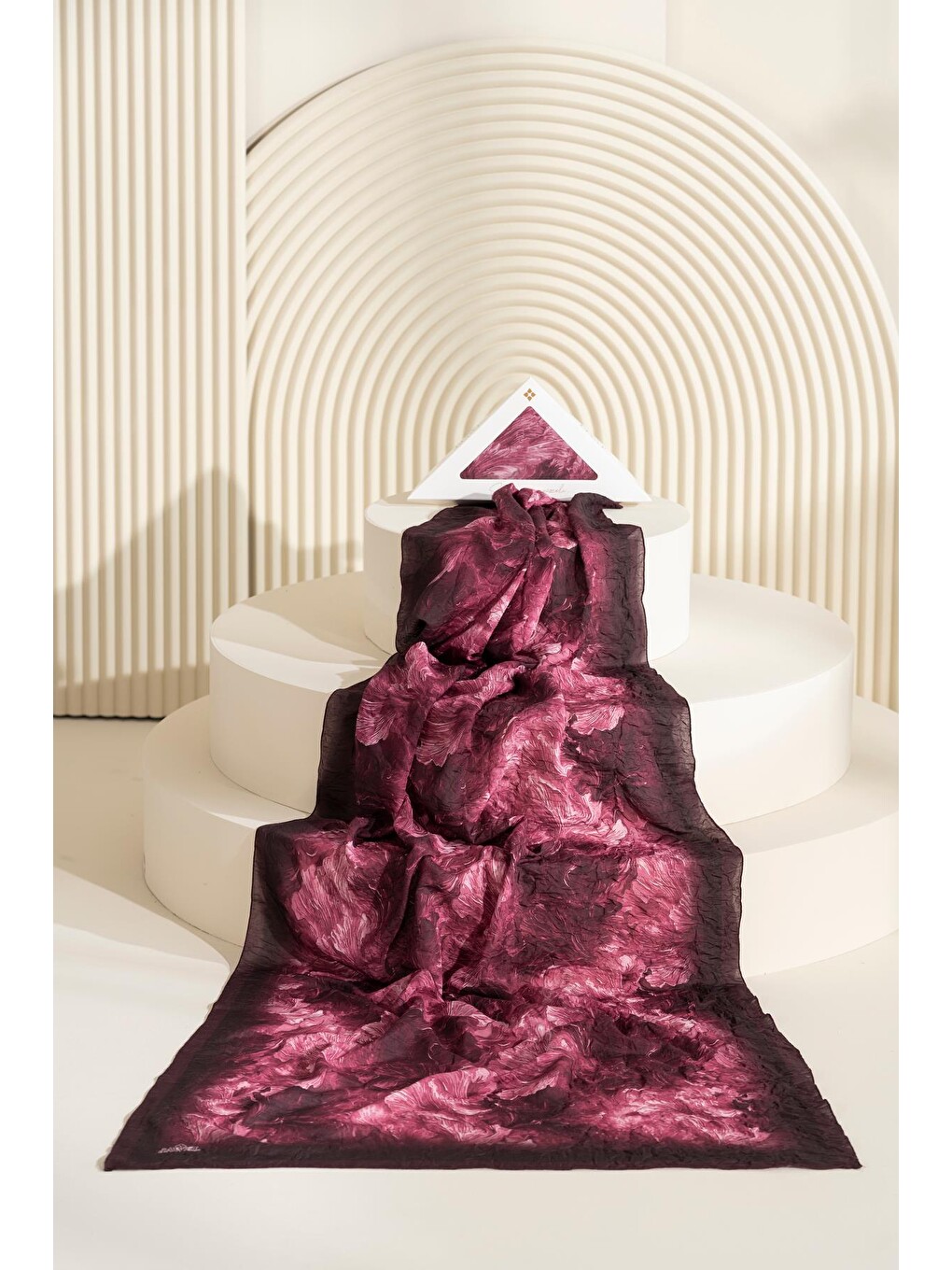 Bordo Desenli Kırışık Dokulu Bloom Soft Şal-1