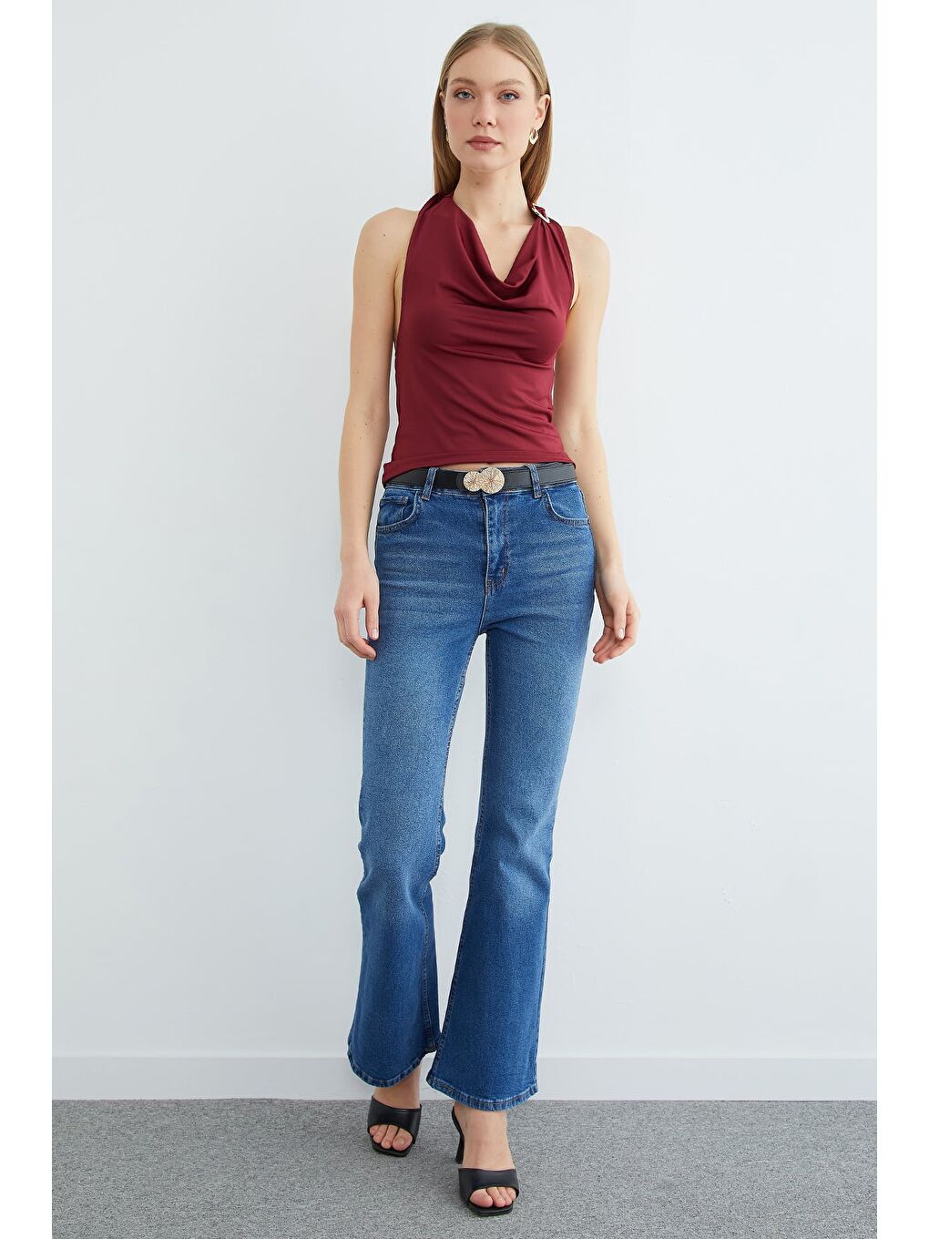 Bordo Boyundan Geçmeli Tokalı Bluz-3