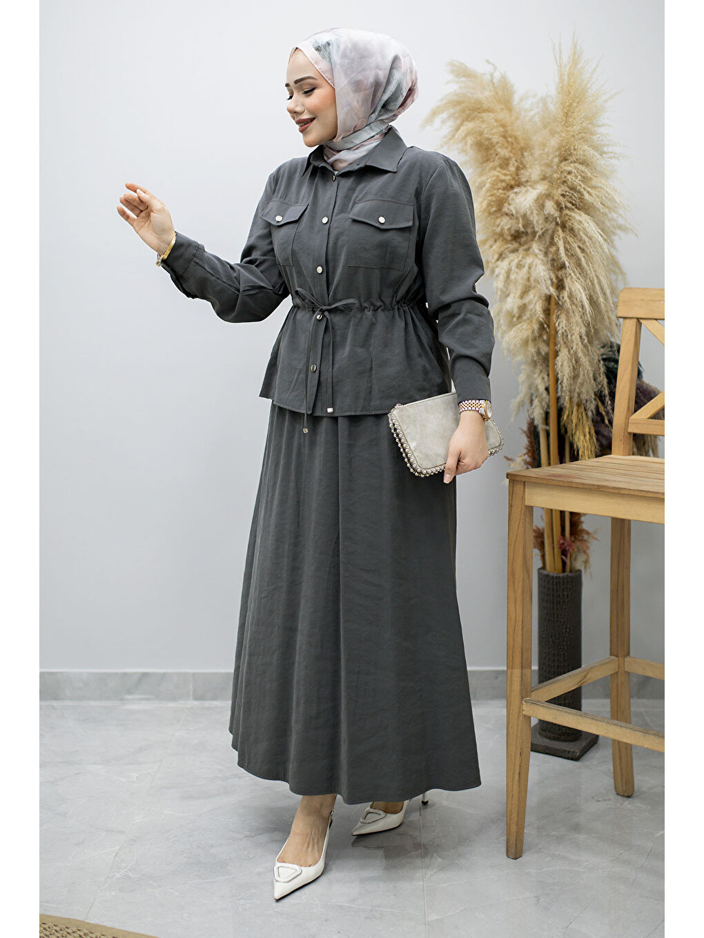 Gri Cepli Beli Büzgülü Etekli Takım TSD260171 Füme-2