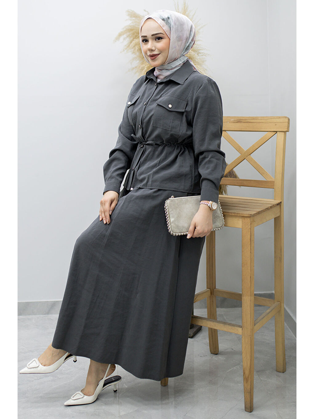 Gri Cepli Beli Büzgülü Etekli Takım TSD260171 Füme-4