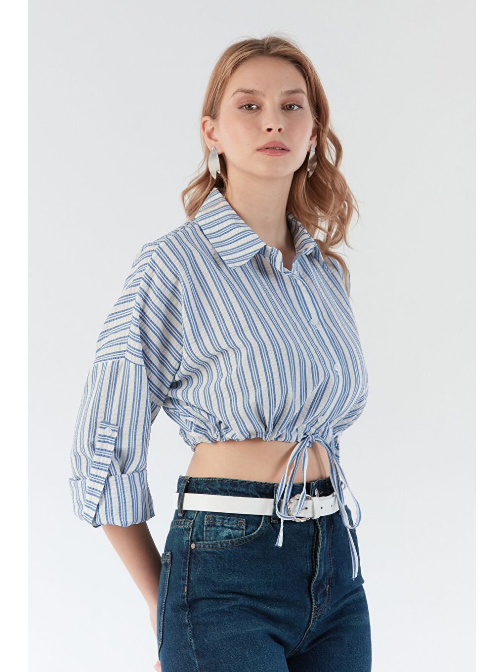 Mavi Çizgili Önü Bağlamalı Crop Gömlek-1