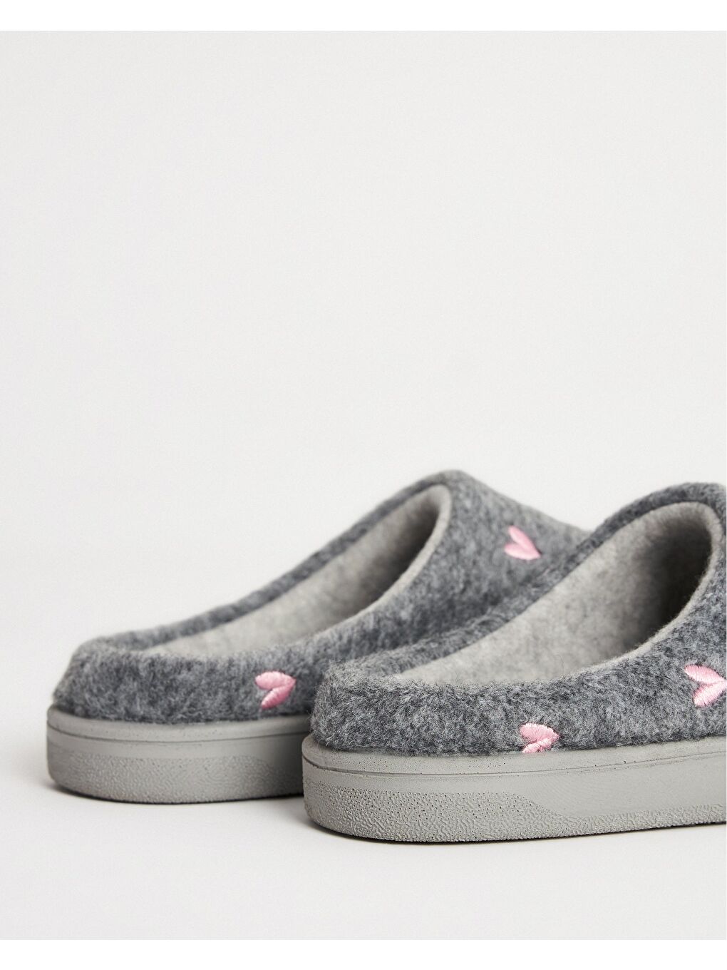 Gri Kadın Kalp Desenli Ev İçi Ayakkabı - Herz-3