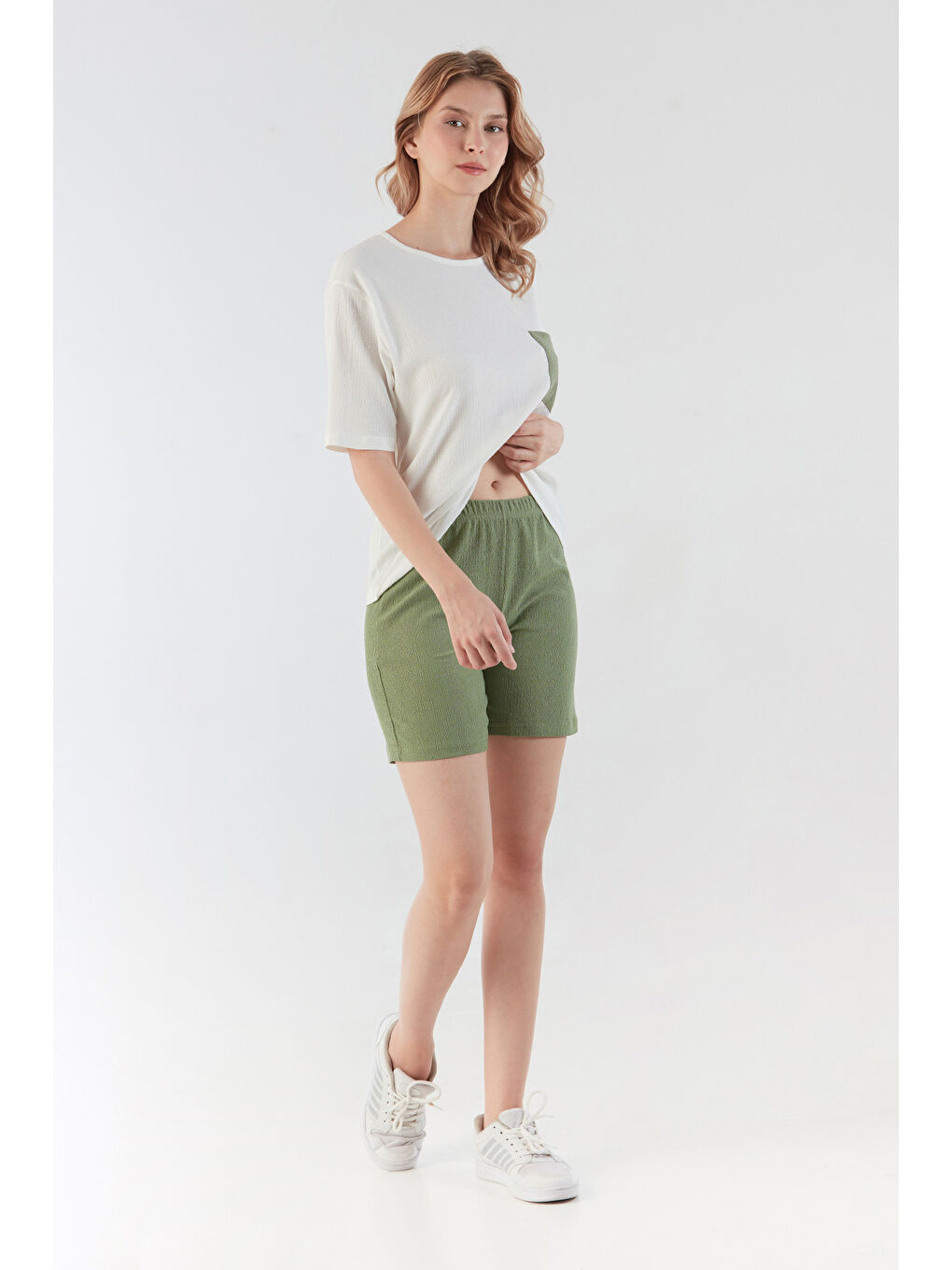 Yeşil Bürümcük Kumaş Ayıcık Nakışlı Cepli Şortlu Takım-3