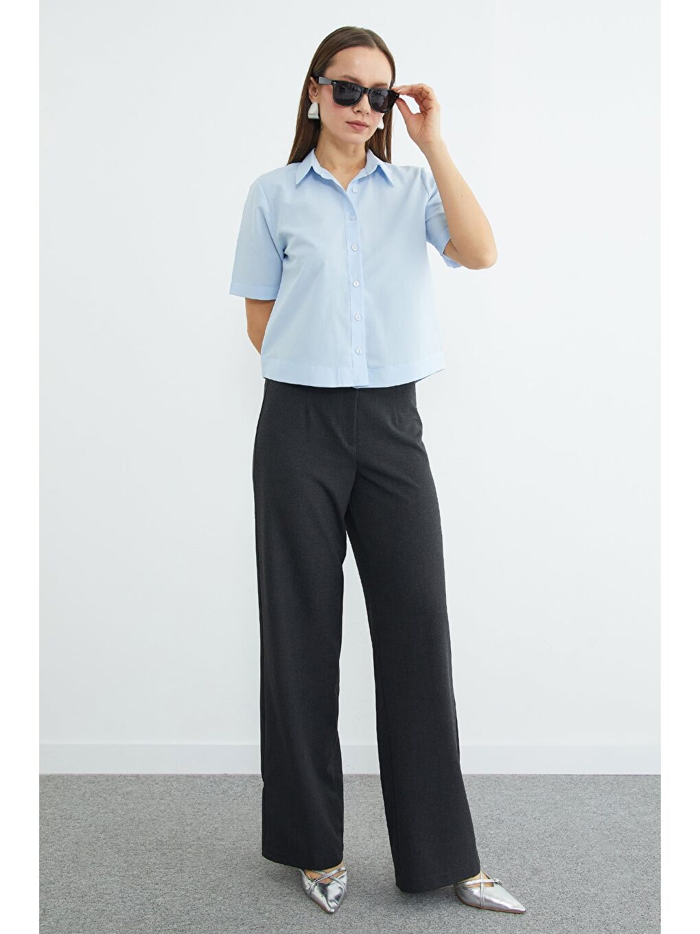 Mavi Basic Kolu Ve Beli Manşetli Crop Gömlek-1