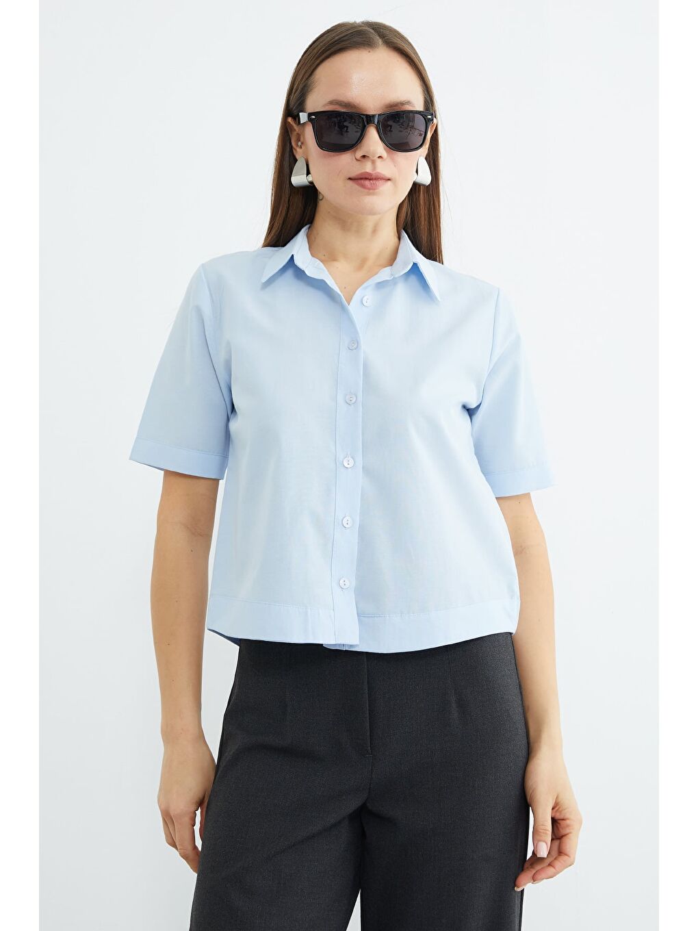 Mavi Basic Kolu Ve Beli Manşetli Crop Gömlek-2