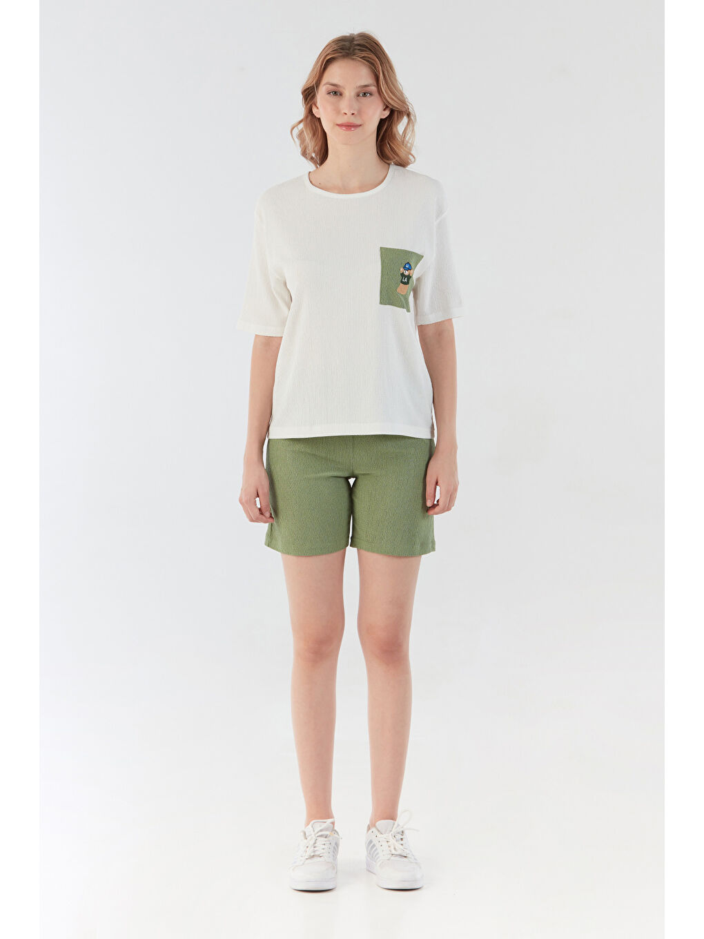 Yeşil Bürümcük Kumaş Ayıcık Nakışlı Cepli Şortlu Takım-4