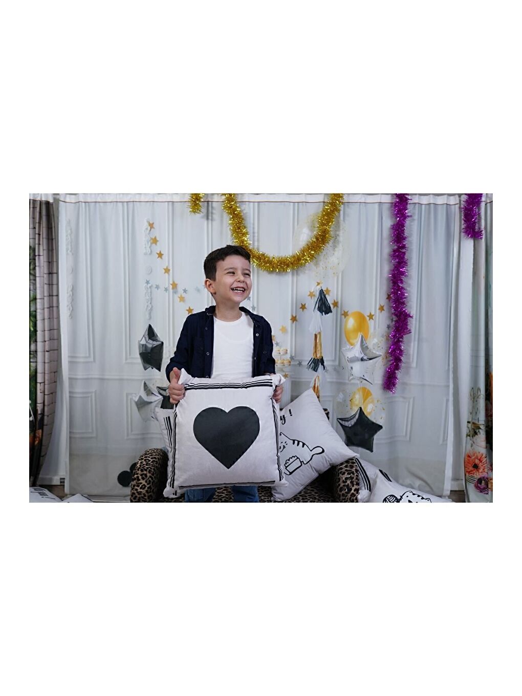 Beyaz Harfli Kırlent Kılıfı Kadife 43x43 Cm Çift Taraflı D Harfi Kedi Desenli Evlilik Teklifi Doğum Günü-5