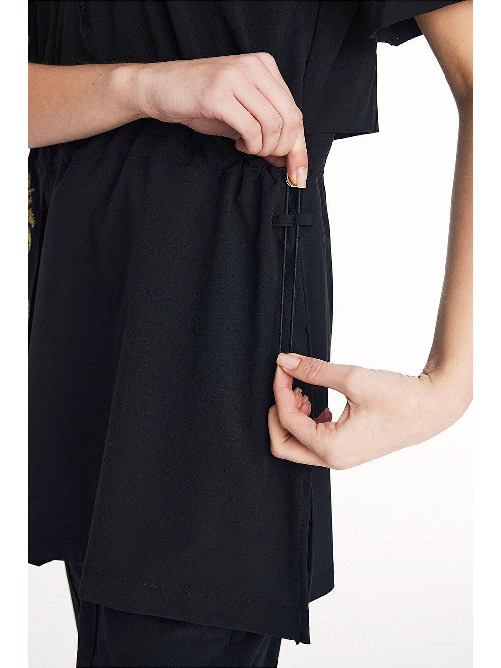 Vaha Koleksiyonu Eteği Desenli Siyah 5 Parça Yarı Kapalı Mayo Takımı 5085-5