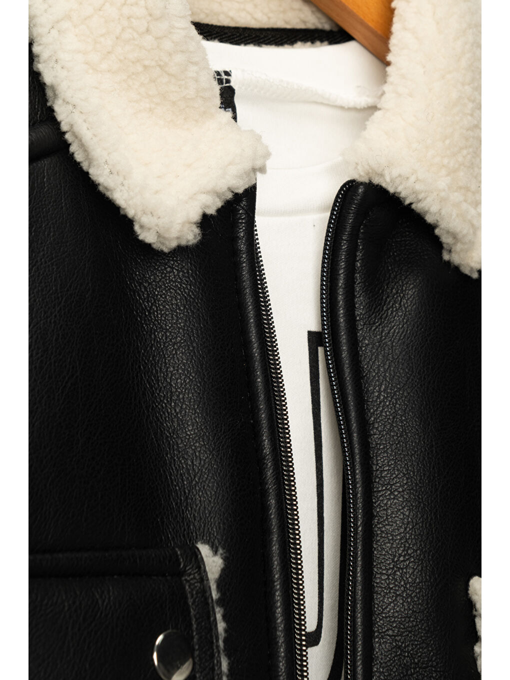 Siyah Erkek Çocuk Deri Ceketli Jean Pantolonlu Penyeli Üçlü Takım TKM YY01-6