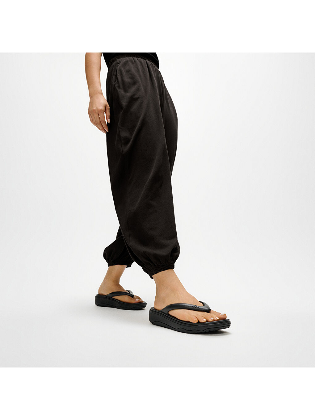 Kadın Siyah Parmak Arası Terlik-1