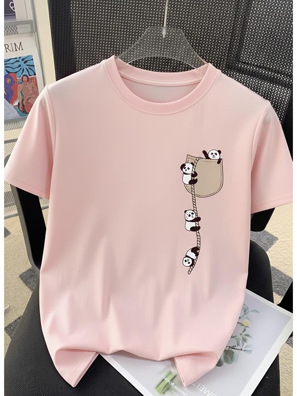 Pembe Sevimli Panda Grafikli İpli Cep Detaylı Kısa Kollu Oversize Unisex Bisiklet Yaka Tişört