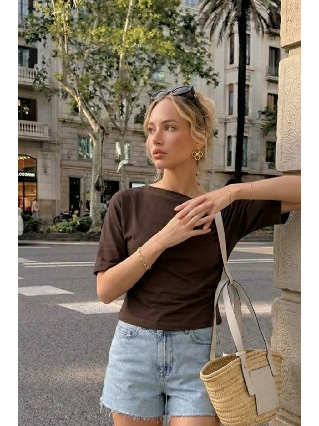 Kahverengi Kadın Omzu Dekolteli Basic Kahve Tişört-3