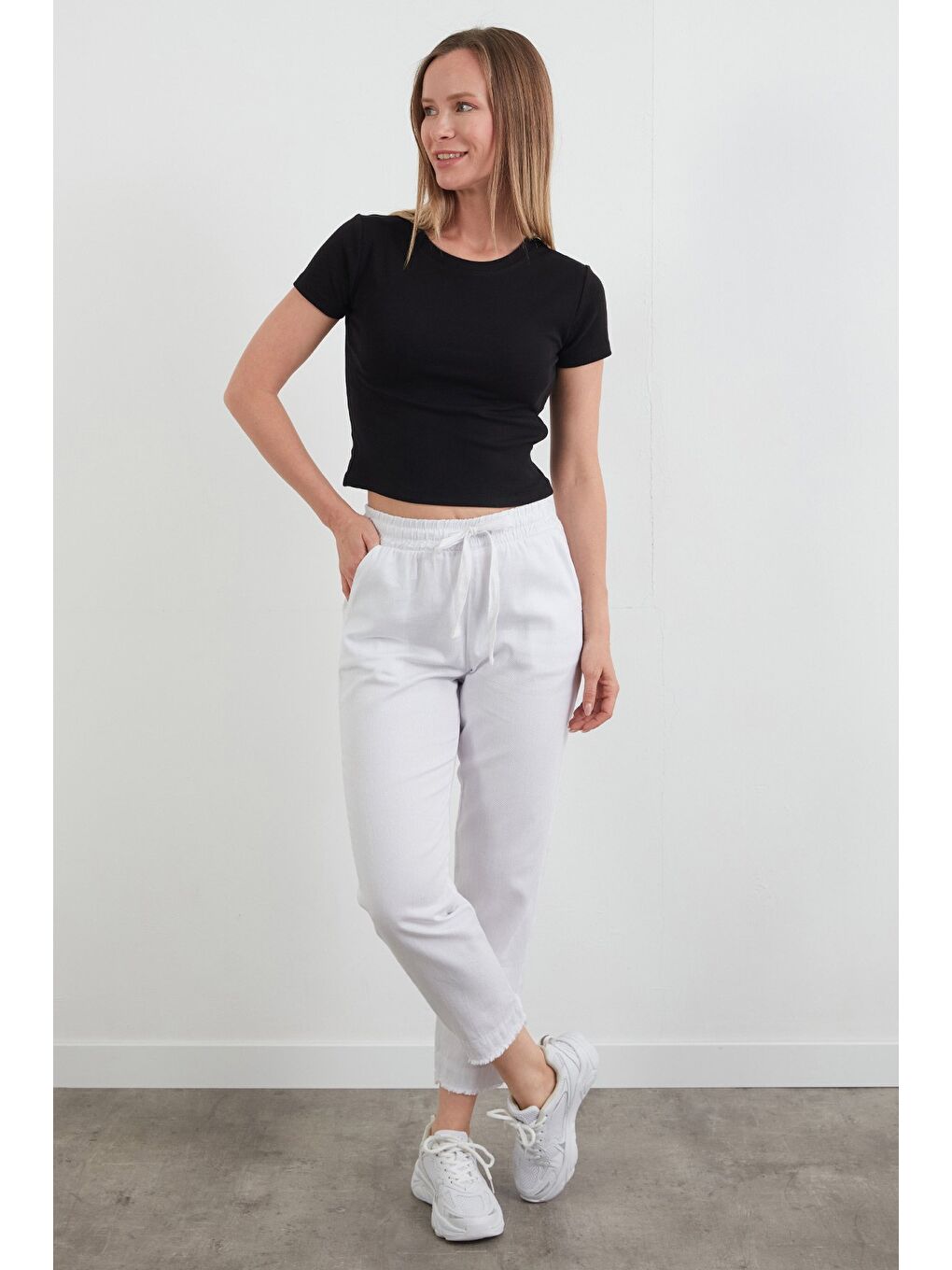 Siyah Basic Yanları Stoperli Crop Tişört-1