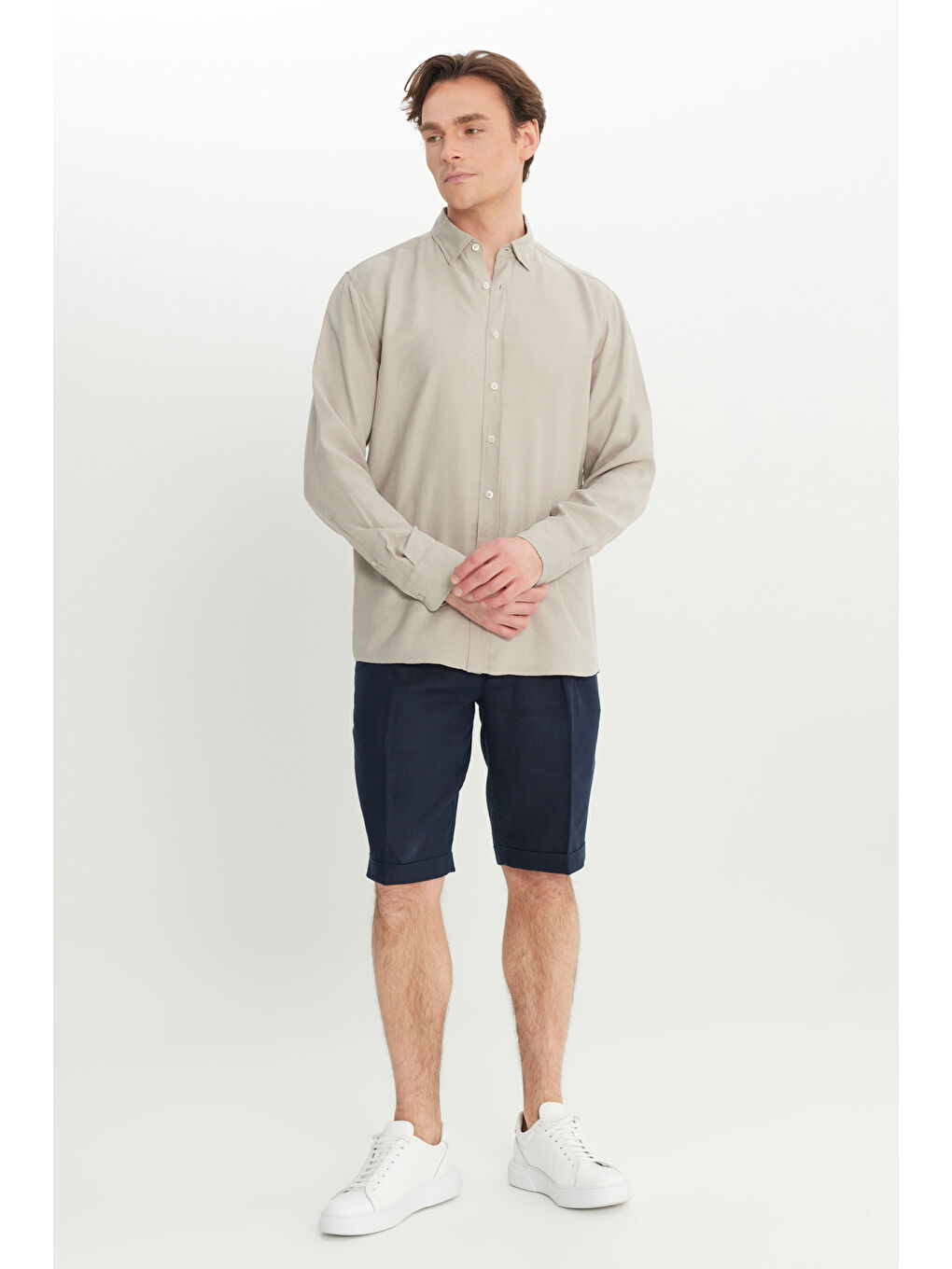 Bej Erkek Modal Rahat Kesim Gizli Düğmeli Yaka Gömlek-1
