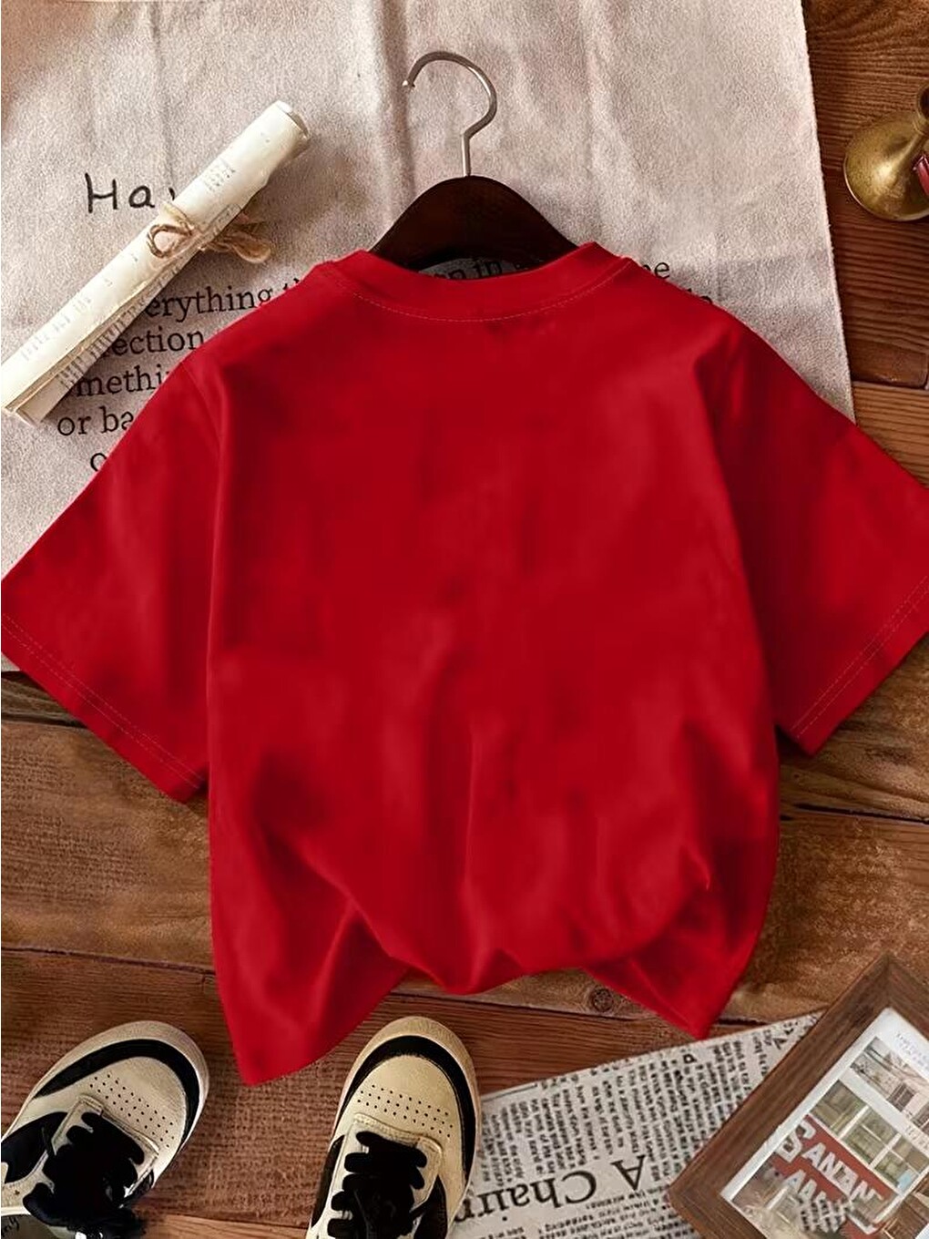 Kırmızı Sevimli Panda Grafikli İpli Cep Detaylı Kısa Kollu Oversize Unisex Bisiklet Yaka Tişört-1