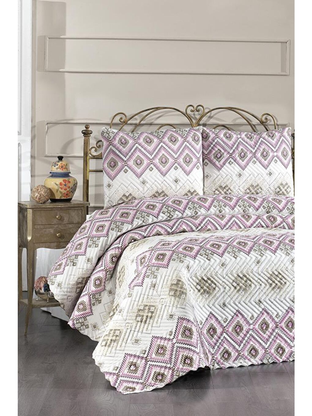 Karışık Ultrasonik Kapitoneli Ferda Çift Kişilik Yatak Örtüsü