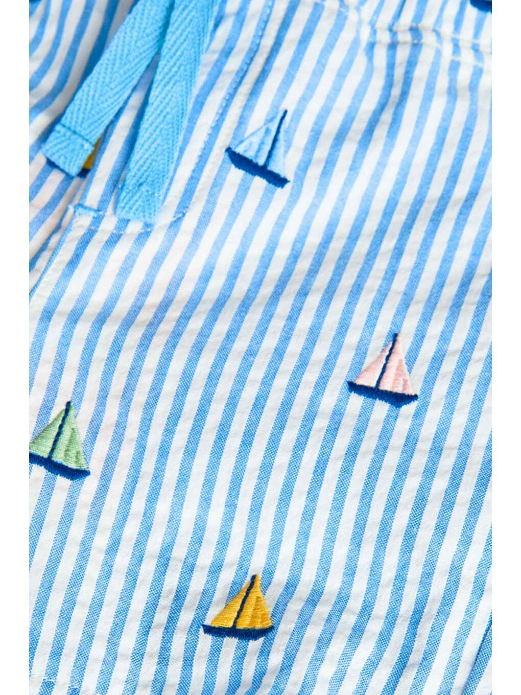 Karışık Yelkenli Baskılı Erkek Çocuk Şort-3