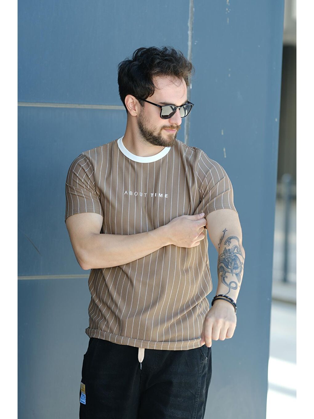 Kahverengi About Baskılı Çizgili Bisiklet Yaka Slim Fit Erkek Tshirt-1