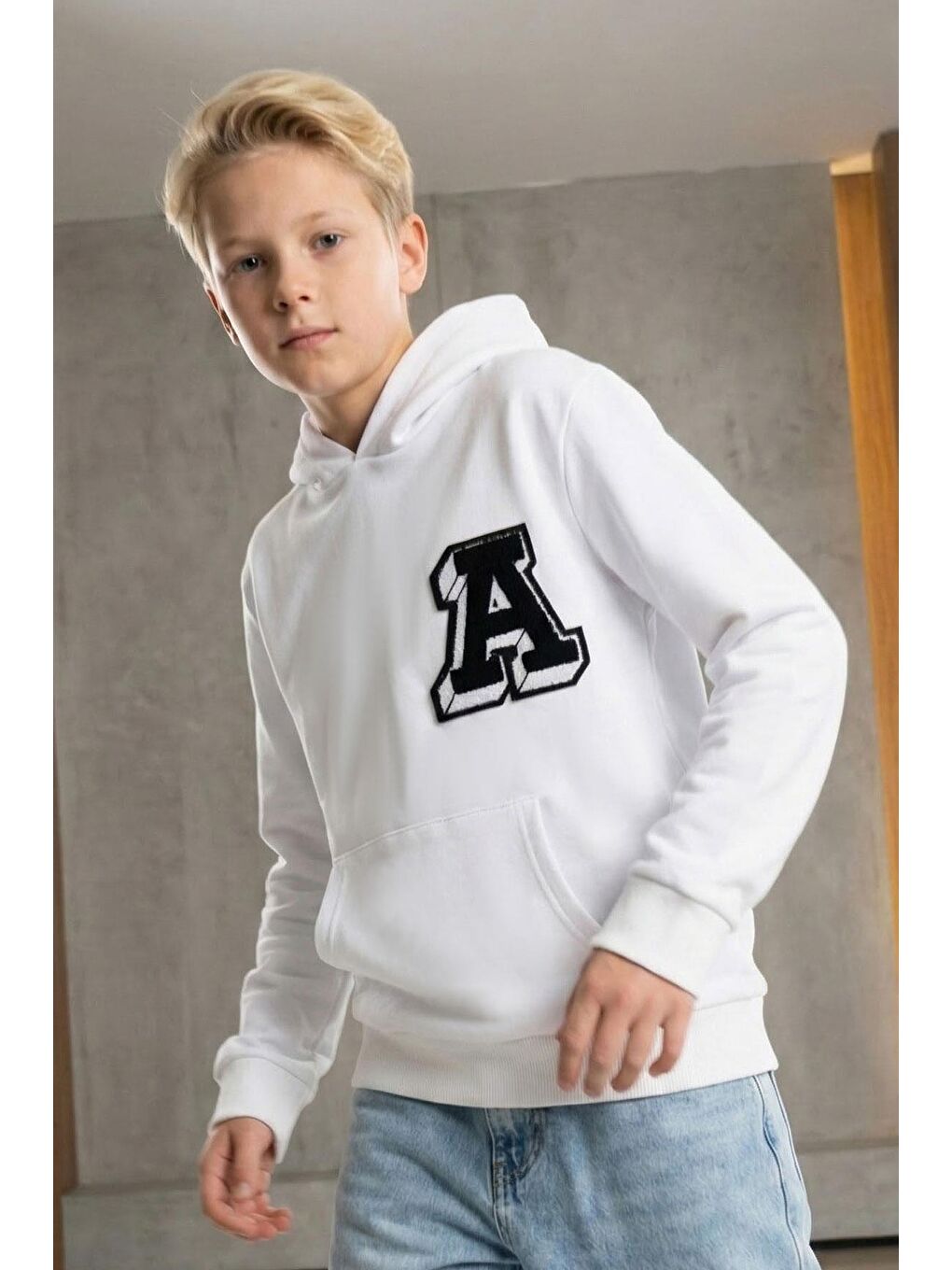 Erkek Çocuk Sweatshirt A Harfi Yazı Nakış Armalı Beyaz (9-14 Yaş)-1