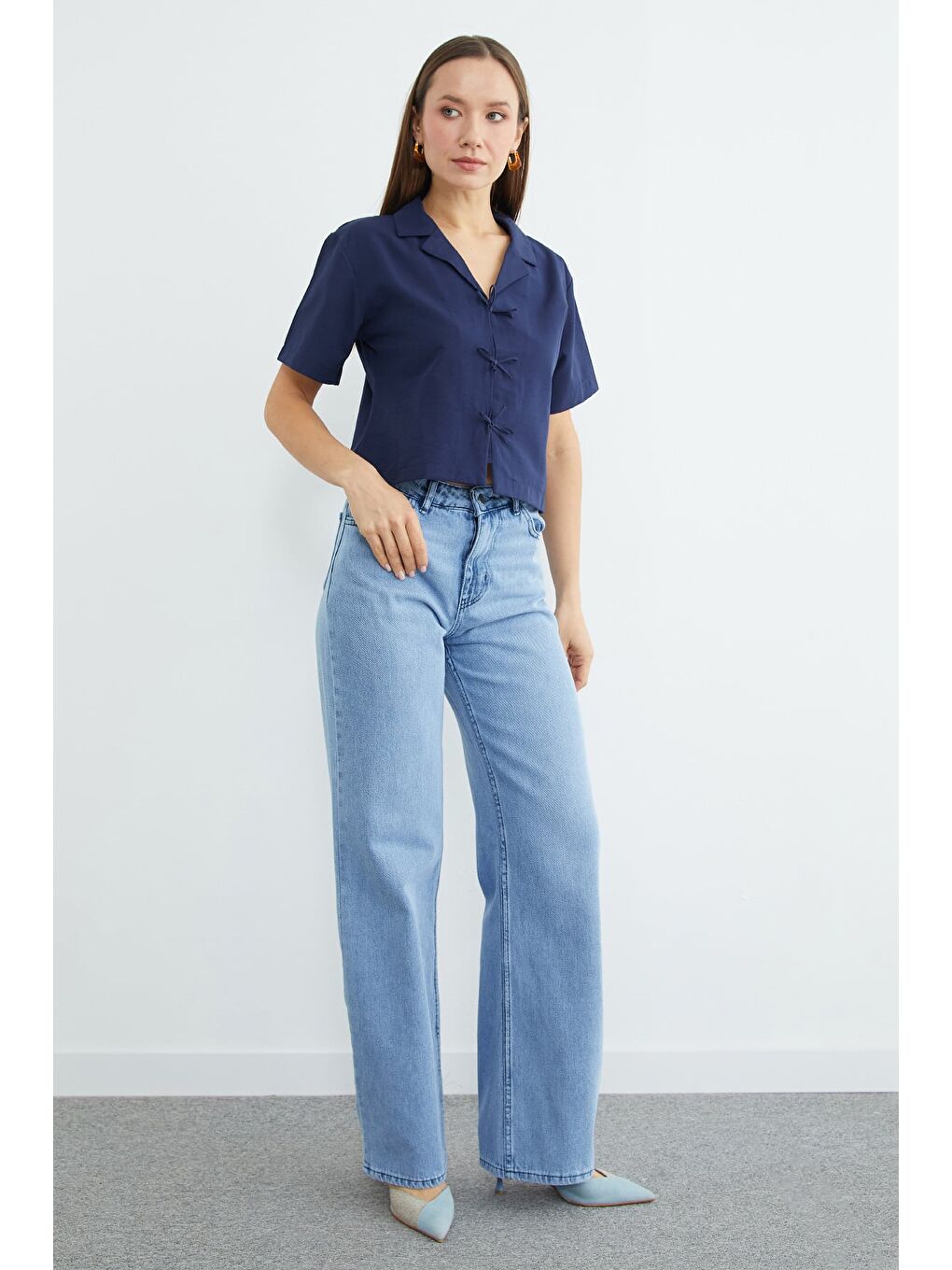 Lacivert Fiyonklu Düğmeli Crop Gömlek-2