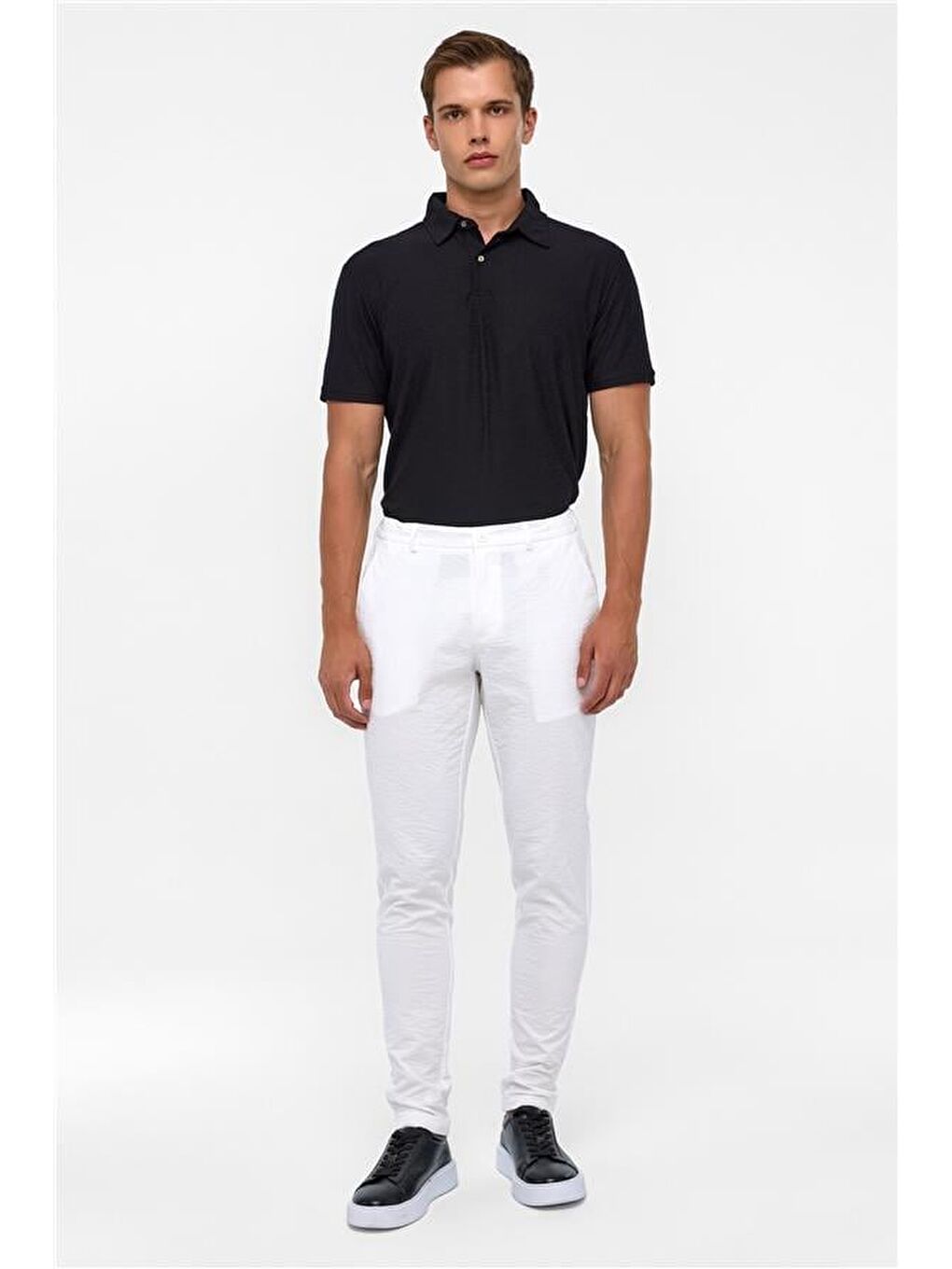 Beyaz Slim Armürlü Jogger Pantolon